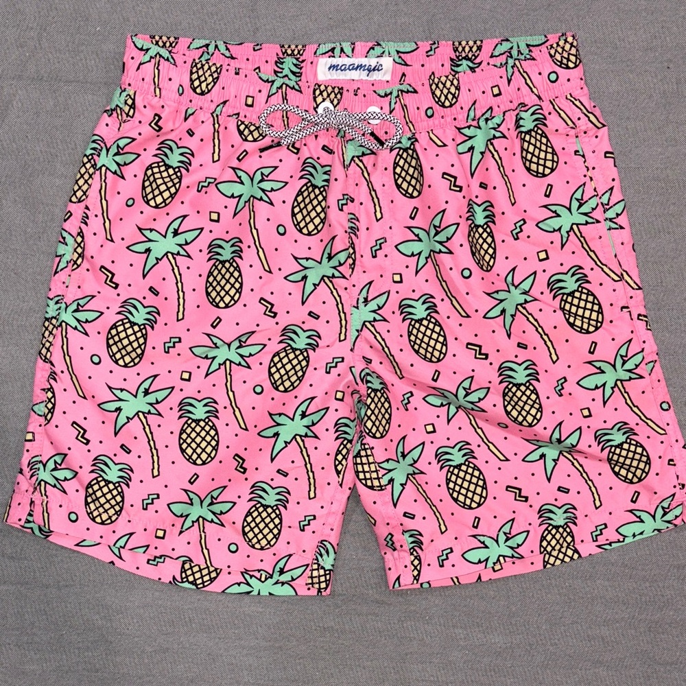 Vibrant Pink Pineapple Print Men's Athletic Shorts